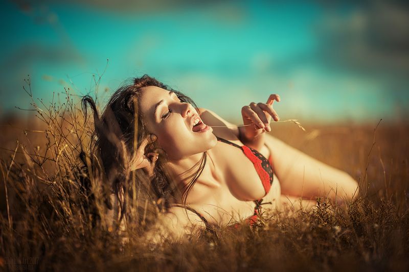 портрет , девушка, сексуальность, эротика Солома...photo preview