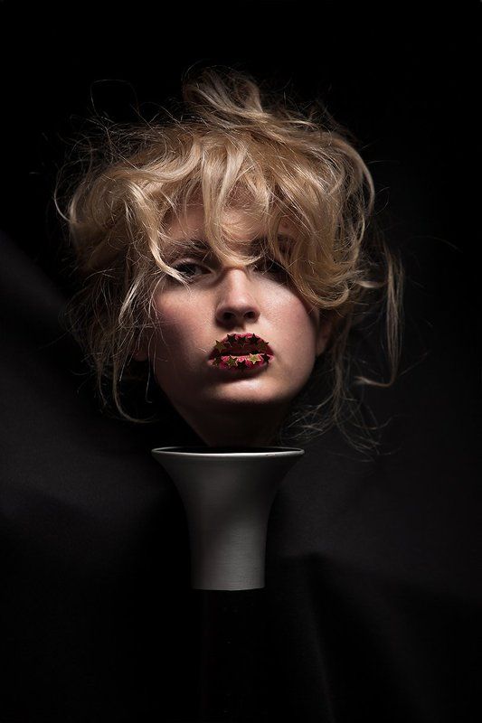 портрет, девушка, стиль, мода, авангард, волосы, блондинка, креатив, гламур, студия, тень, концептуальный, современный, fashion, style, davydov, art, beauty, glamor Золотая головка...photo preview