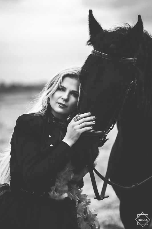 portrait, portraiture, fashion, outdoors photo preview