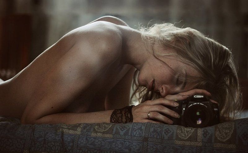 bedroom, dancing photo preview