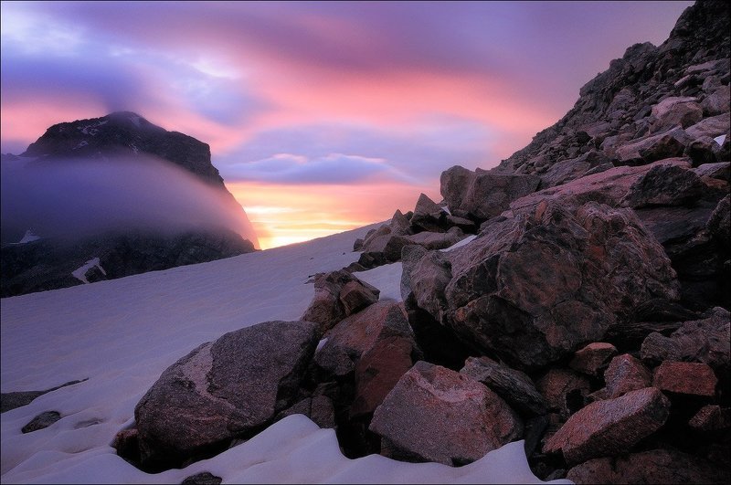 Камни Маоphoto preview