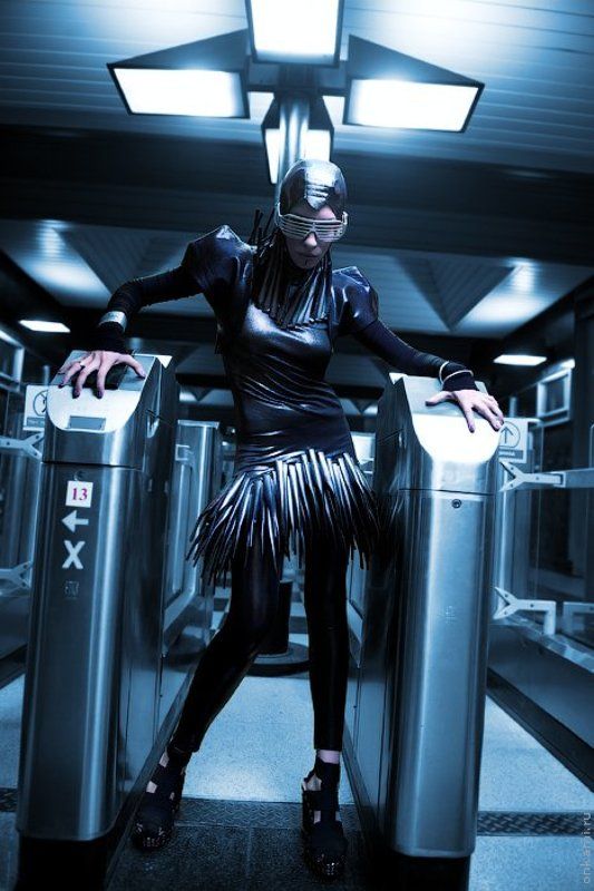 фрида, андрогин, фрик Tourniquetphoto preview