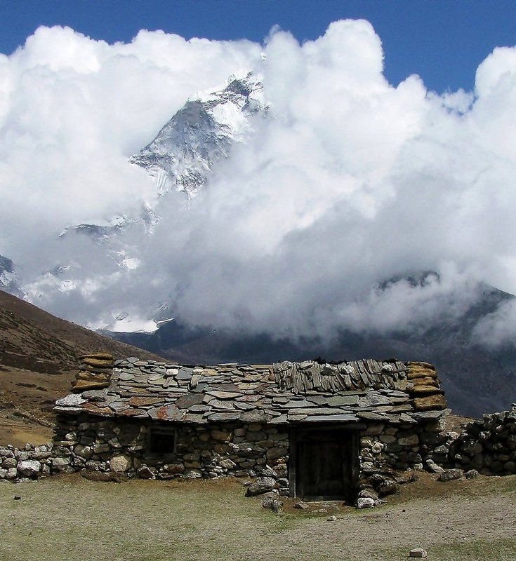 Домик в Гималайской деревнеphoto preview