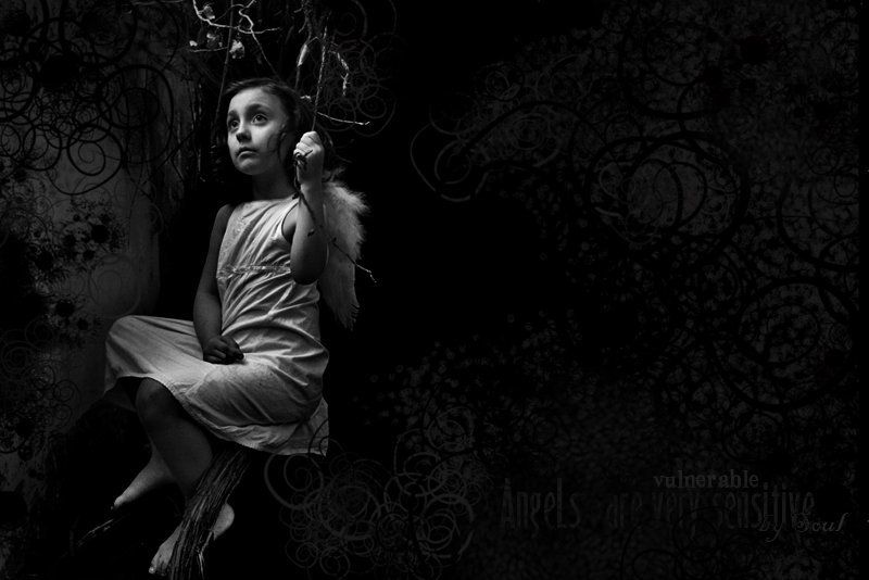 ангел, девочка, крылья ангелы очень ронимыphoto preview