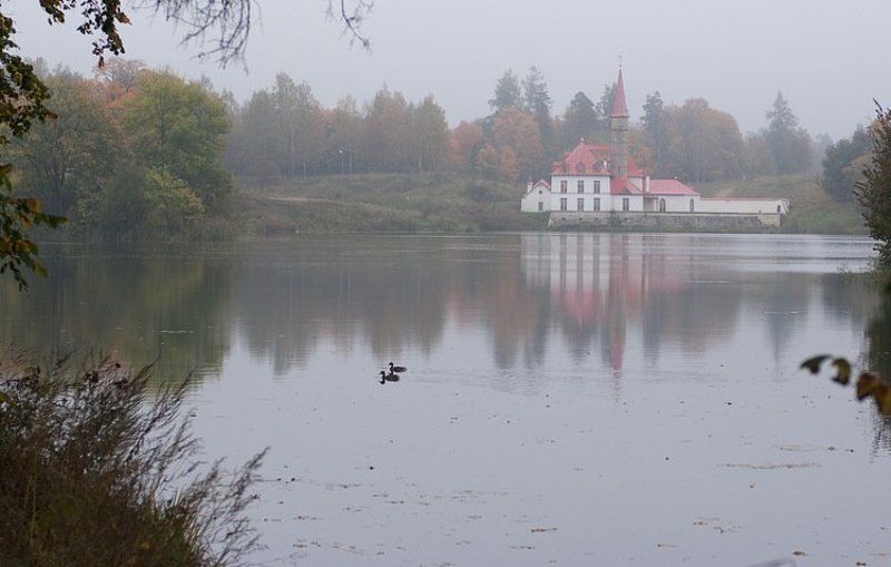 Приоратский дворец в туманеphoto preview