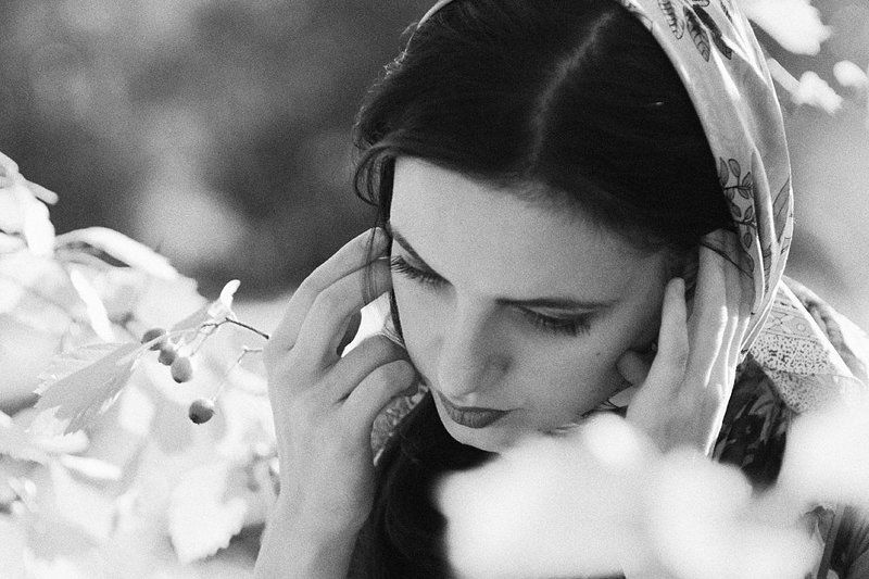 девушка, аленушка Алёнушкаphoto preview