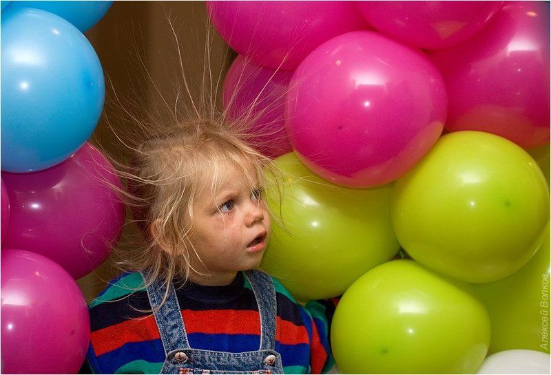 девочка, шарики, фестиваль науки Маленькая Электраphoto preview