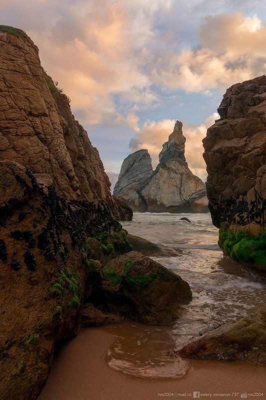 Пляж, Море, Песок, Природа, берег, Закат, Пейзаж, Скала, Вода, Океан, Река, Урса, Отдых, Лето, Небо, Волна, Путешествия,  Восход, закат, Прая-да-Урса, Синтра, Кашкайш, Португалия  Белые скалы Урсы фото превью