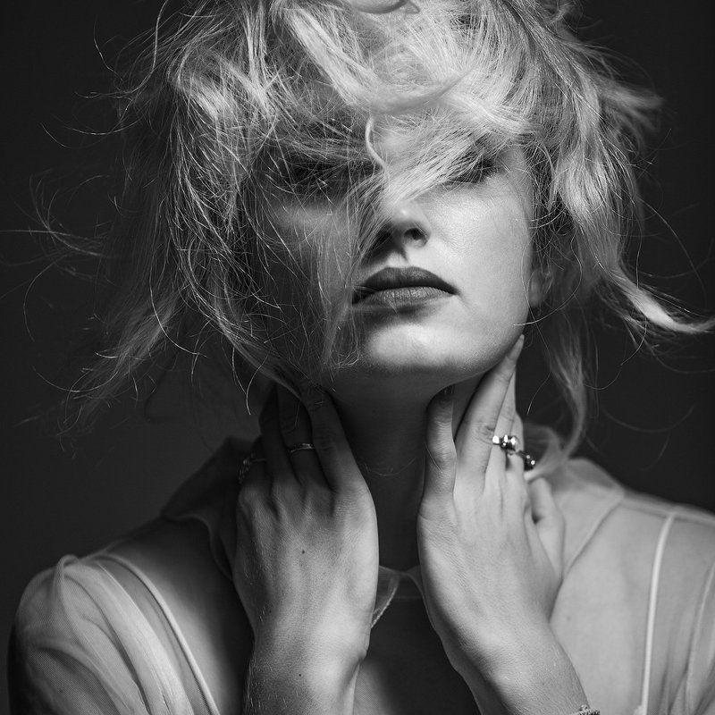 портрет, девушка, стиль, мода, волосы, блондинка, креатив, гламур, студия, тень, концептуальный, современный, fashion, style, davydov, art, beauty, glamor, монохромный, чёрно-белый, психологический, экспрессия, фотостудия Из цикла Другие портреты...photo preview