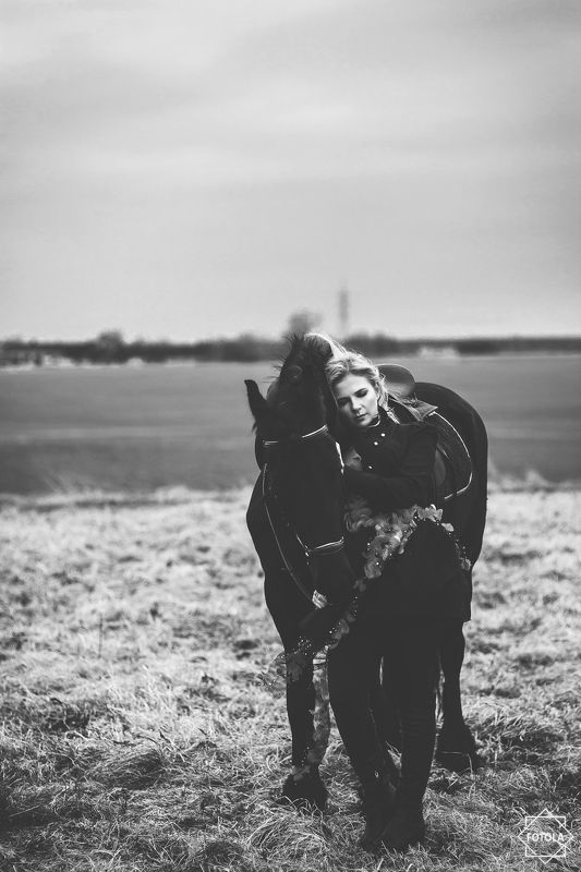 portrait, portraiture, fashion, outdoors photo preview