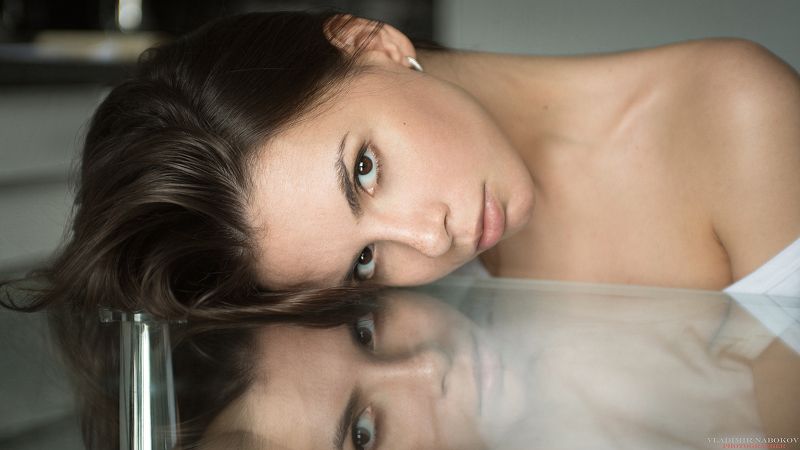 Портрет фотограф модель  Усталаphoto preview