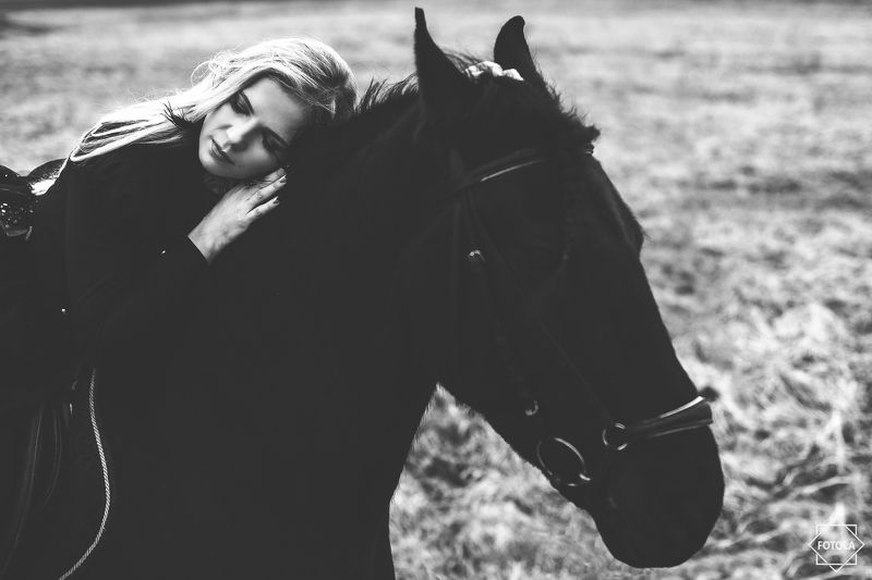 portrait, portraiture, fashion, outdoors photo preview