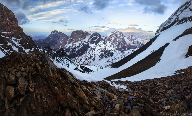 горы, скалы, Таджикистан, фаны, арча, горное, озеро, Перевал Чимтаргаphoto preview