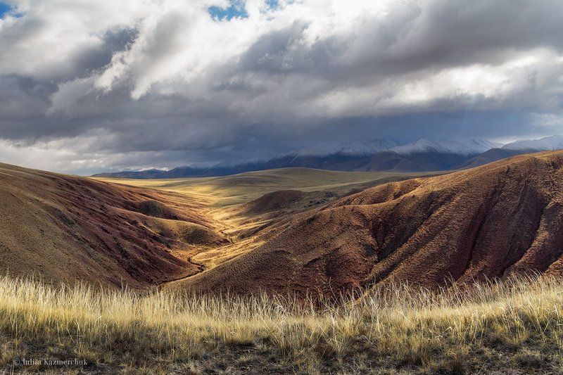 landscape, scenic, nature, travel, outdoor, view, tourism, steppe, spring, mountains, snow, sky, high, grass, Altai Сквозь завесу облаков...photo preview