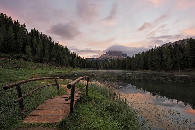 Lago Antorno на рассветеphoto preview