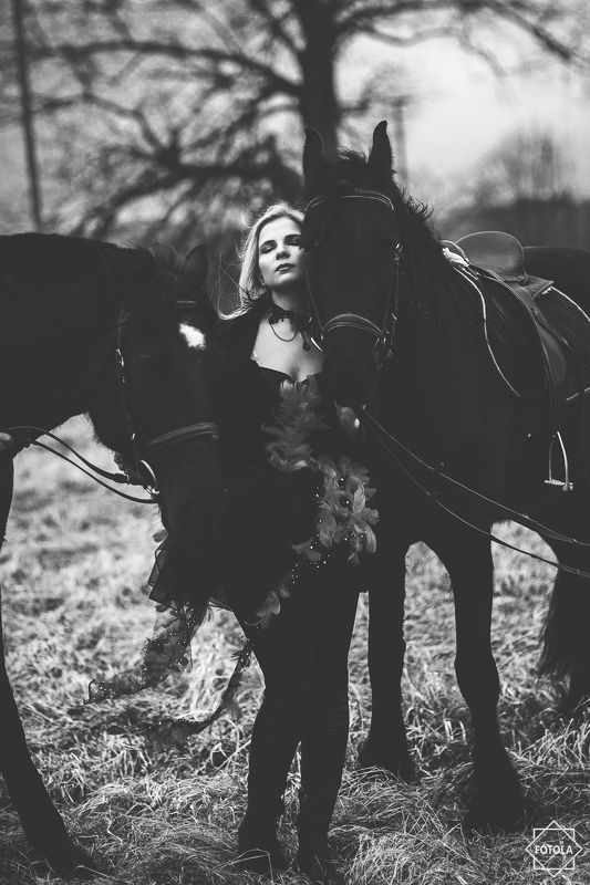 portrait, portraiture, fashion, outdoors photo preview