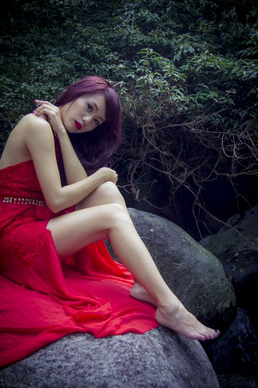 RedGirlphoto preview