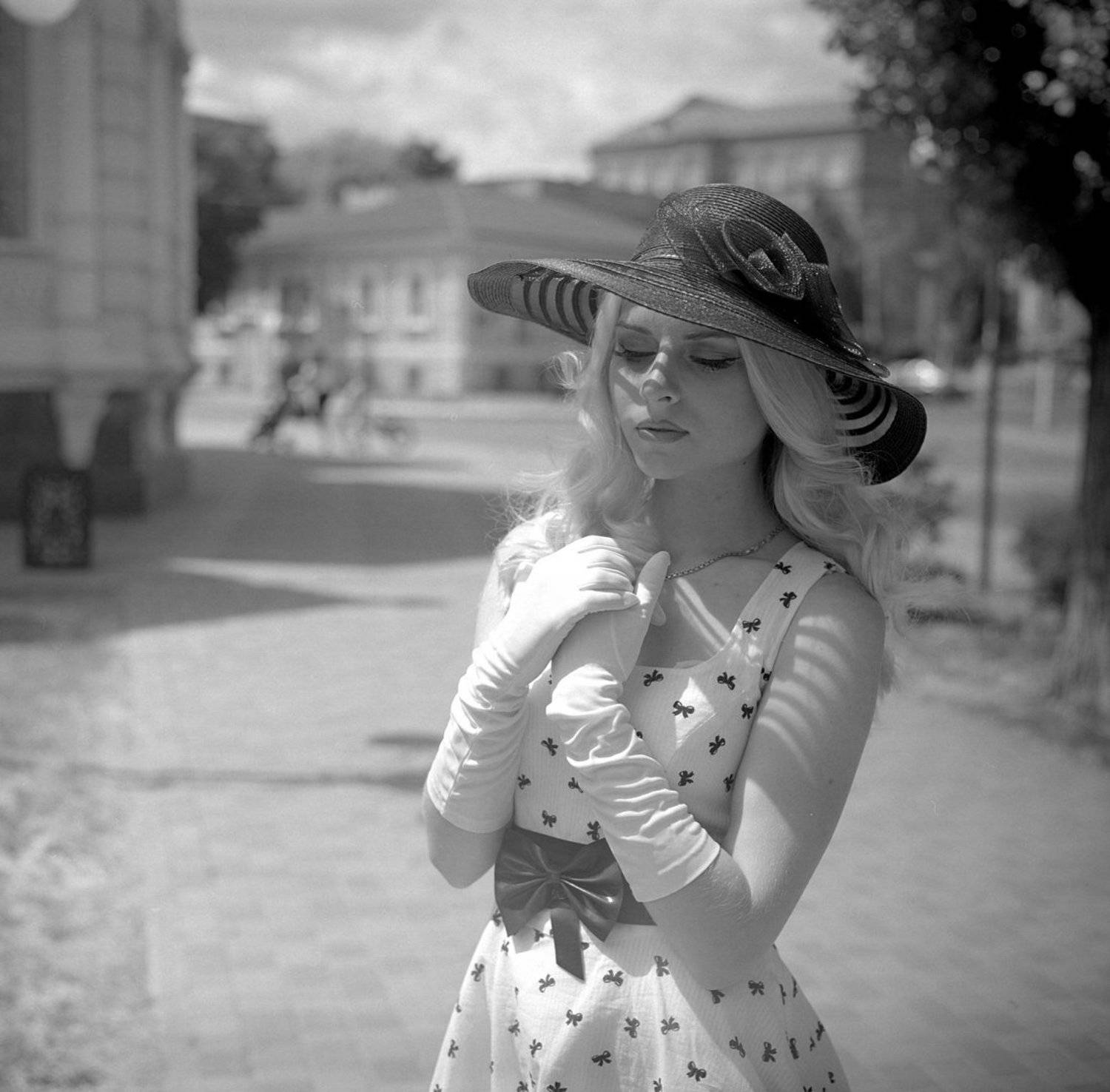 Солнечно. Автор: Валентин Гайдай , Валентин Гайдай