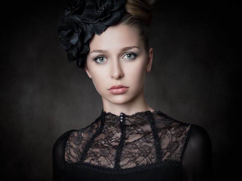 portrait, fine art portrait, flowers, woman, Theresaphoto preview