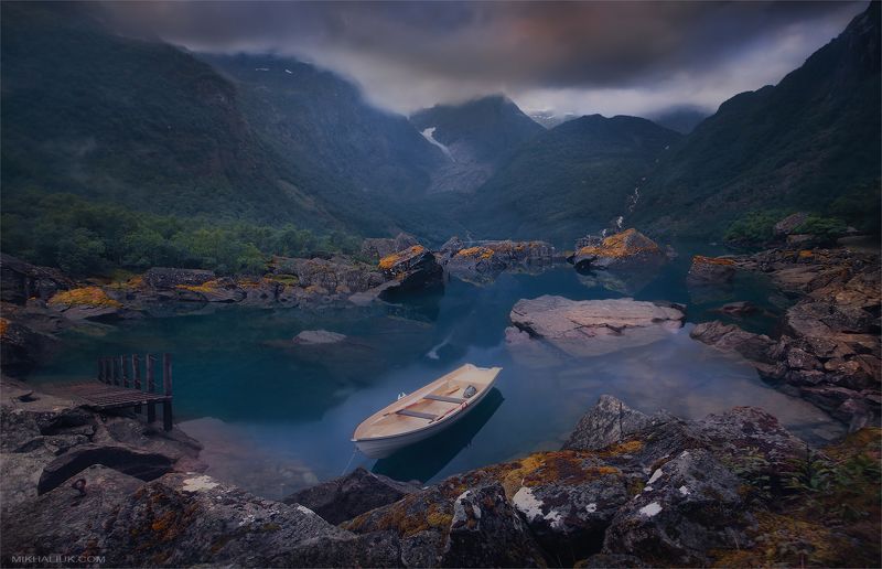 Not an empty boat...photo preview