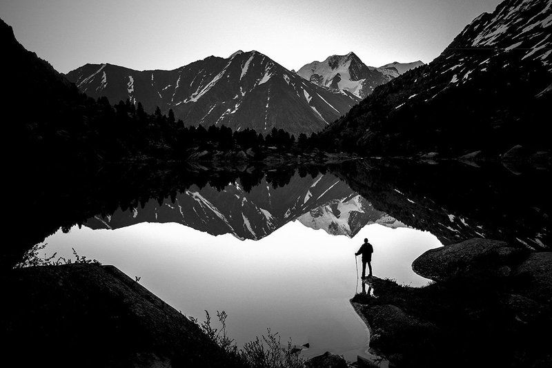 озеро, горы, отражение, черно-белое, человек, Рассвет на озере Дарашколь [2]photo preview