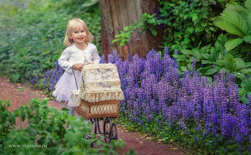 Прогулочкаphoto preview