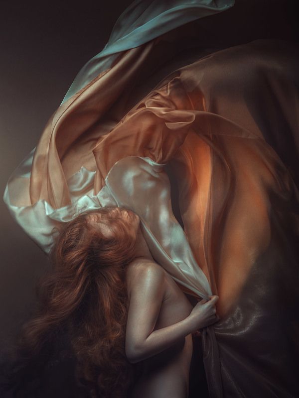 carolinemadison, portrait, beauty, redhair, redhead, portraiture, curlyhair, wind, lips, emotion, espana Transephoto preview