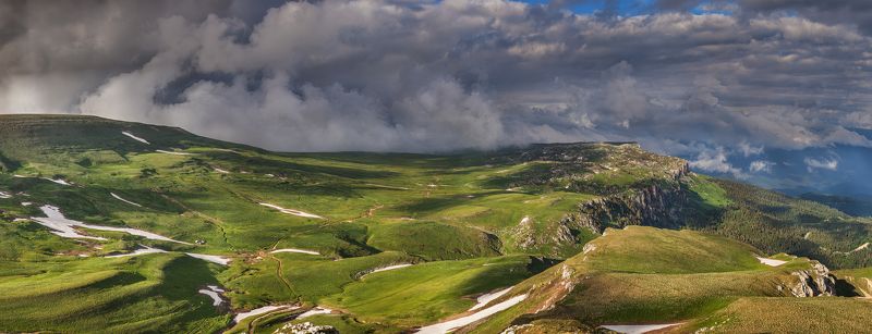 #sky #landscape #fog #sunset #water #nature #travel #sun #evening #panorama #mountain #pano #dawn #panoramic #outdoors #dusk #oshten #lagonaki #qrdl #лагонаки #закат #облака #лагонаки #панорама #долина #каменноеморе  Lagonakiphoto preview