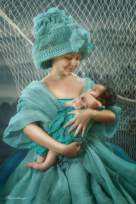 Мадонна в бирюзовомphoto preview