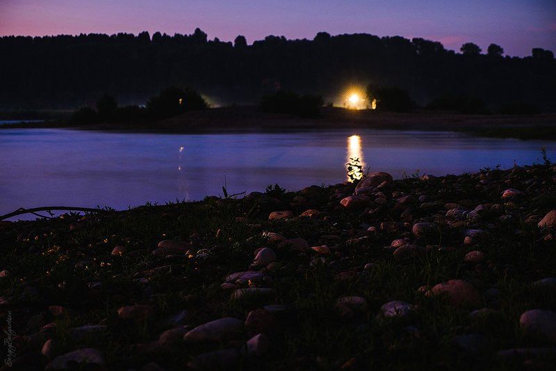 ночь, река, томь, усть-мрасс, камни, берег, лес, тайга, горы, фонари, вода, туман * * *photo preview