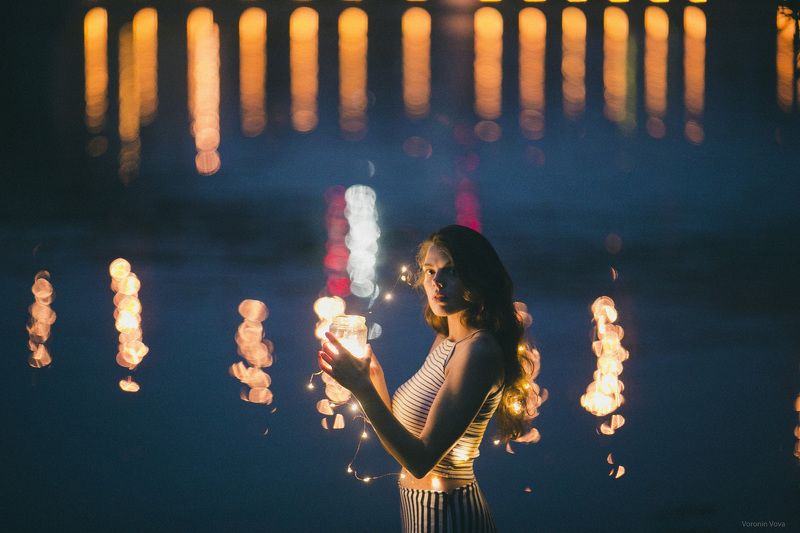 портрет, девушка, город, река Валерияphoto preview