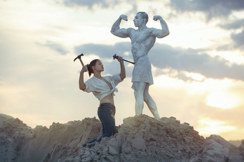 sculptor, sculptress, carver, statue Sculptorphoto preview