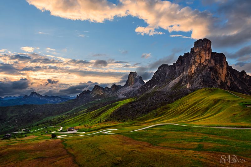 Passp Giau. Dolomiti. Italia.photo preview