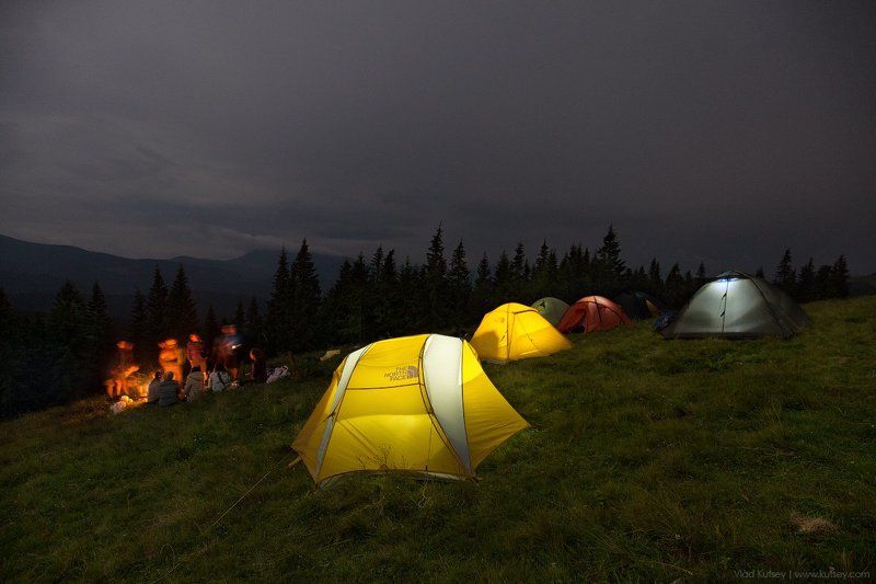 карпаты, кукул, поляна, горы, ночь, палатки, поход, небо, костер, поход Вечер на Кукуле photo preview