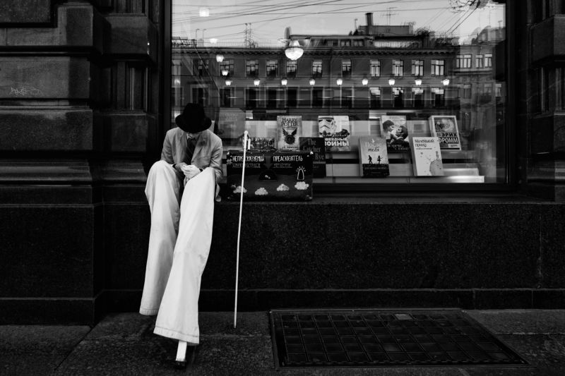 улица, черно-белая Санкт-Петербургphoto preview