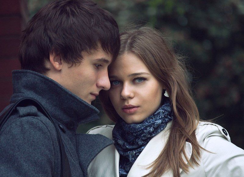 пара двоеphoto preview