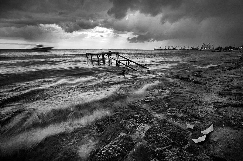 Неспокойноphoto preview