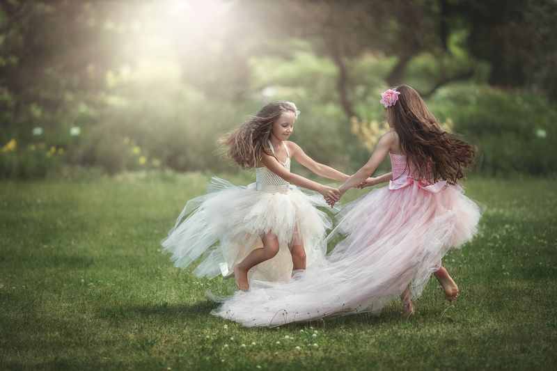 Танец цветочных фейphoto preview