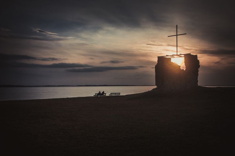 вера церковь закат латвия природа вечер  под небомphoto preview