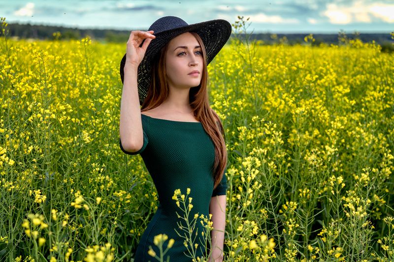 art girle polephoto preview