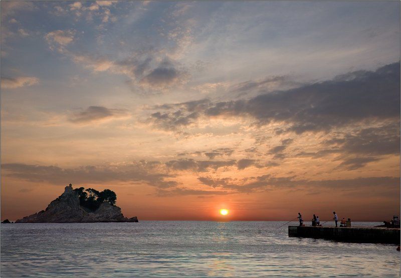 море, закат, рыбалка, остров, пирс Вечер на пирсеphoto preview