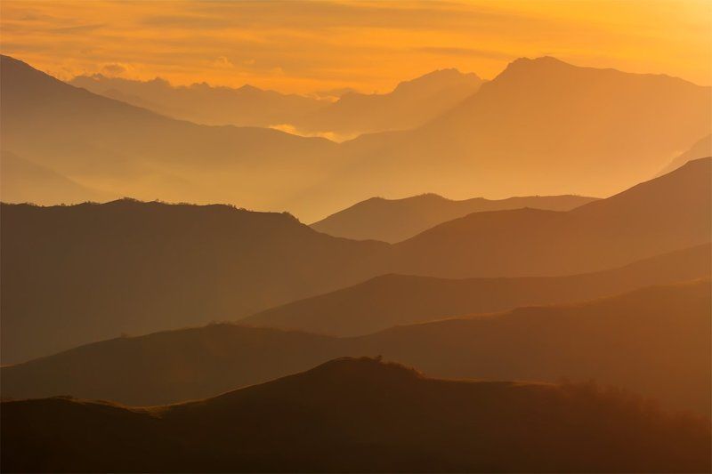 природа, пейзаж, кавказ, горы, весна, вечер, панорама, закат, солнце, небо, облака, свет Атмосфера закатаphoto preview