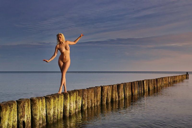 Meer, Sea, Strand, Beach, nude Balancephoto preview