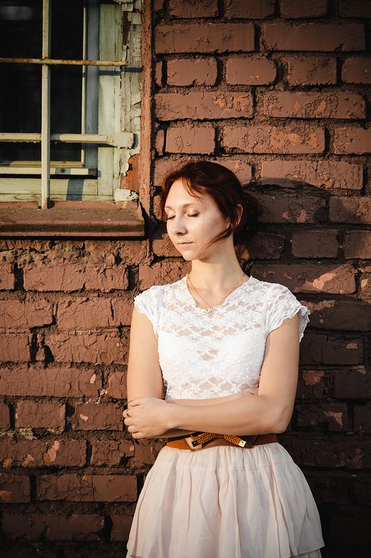 портрет девушка лето модель model portrait art girl summer annromanovska  В лучах вечернего солнцаphoto preview