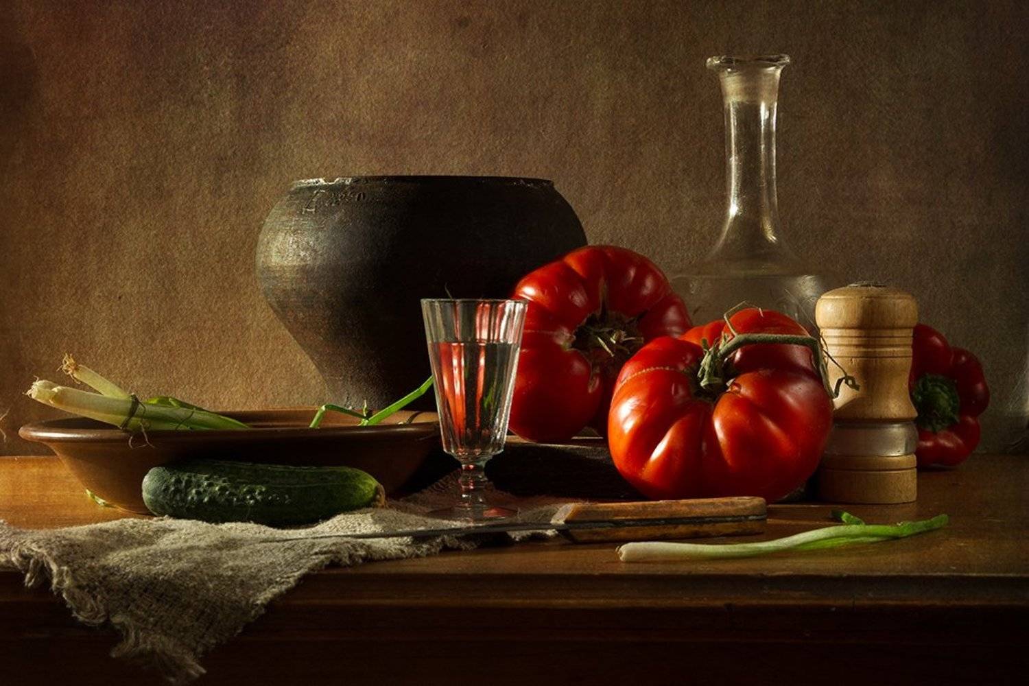 С южными помидорами. Автор: Лев Сердюков , Лев Сердюков