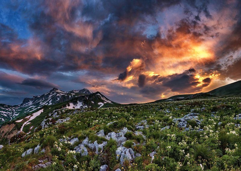 оштен,облака,горы, лето, рассвет, кавказ, адыгея, Закат над Оштеномphoto preview