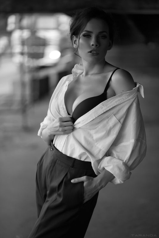 girl, kiev, ukraine, portrait, bw, sweet, sexy Carolinephoto preview