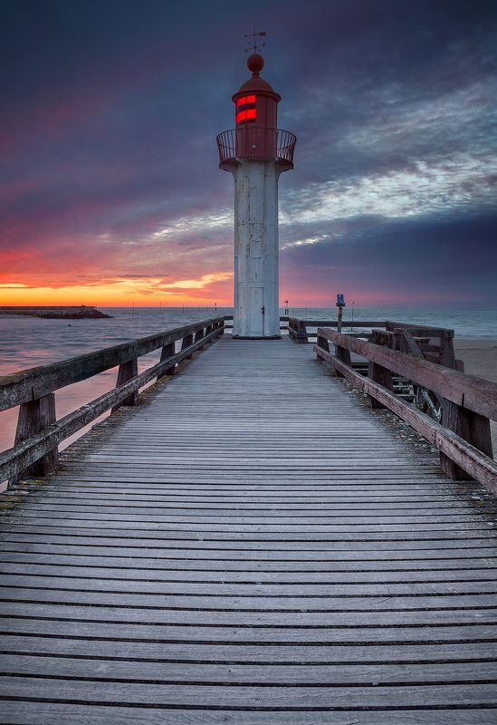 маяк, пирс, океан,закат, франция, трувиль, *Red light*photo preview