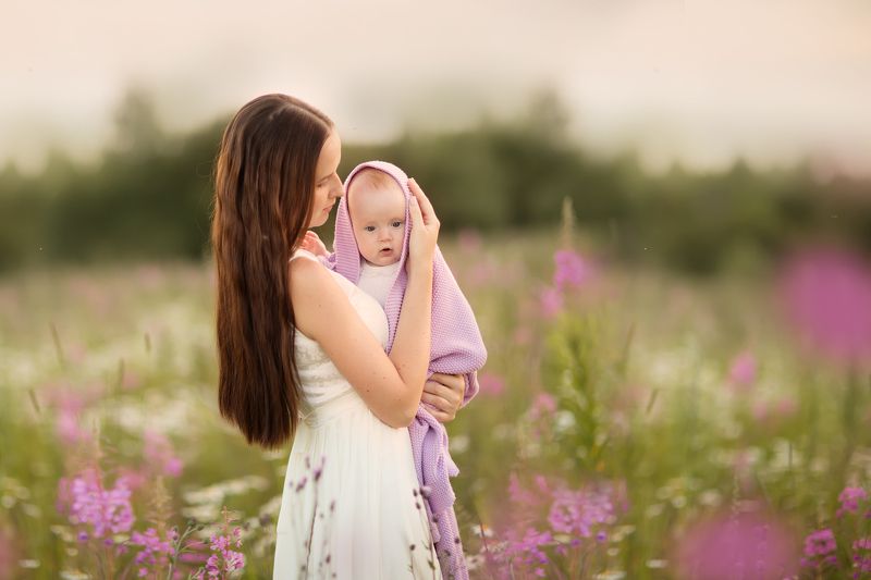 Мама и малыш, материнство, дети 5 месяцев, малыш у мамы на руках Нежностьphoto preview