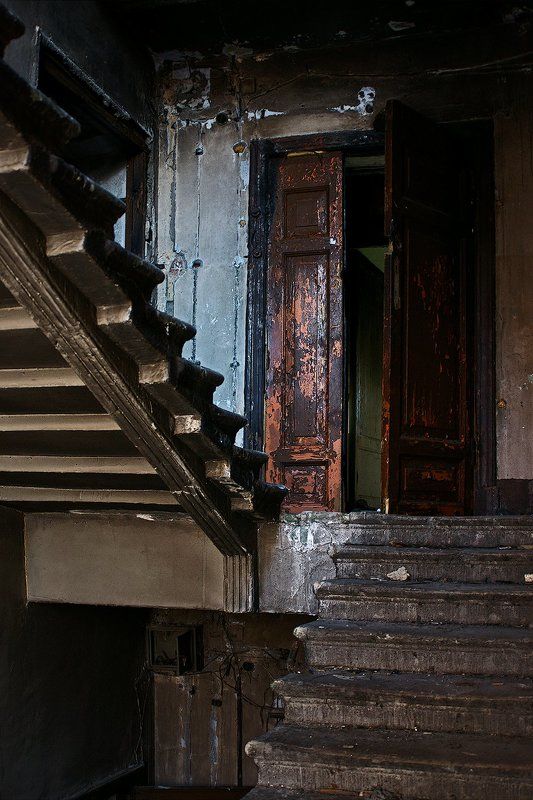 #deep.spb, #deepspb, #санктпетербург, #петербург, #спб, #питер, #saintpetersburg, #petersburg, #spb, #piter, #город, #city, #street, #streetphoto, #streetphotography, #cityscape, #urbex, #urbexphoto, #urbanexploration, #abandon, #steps, #кирпичи, #ступени =-_Lphoto preview